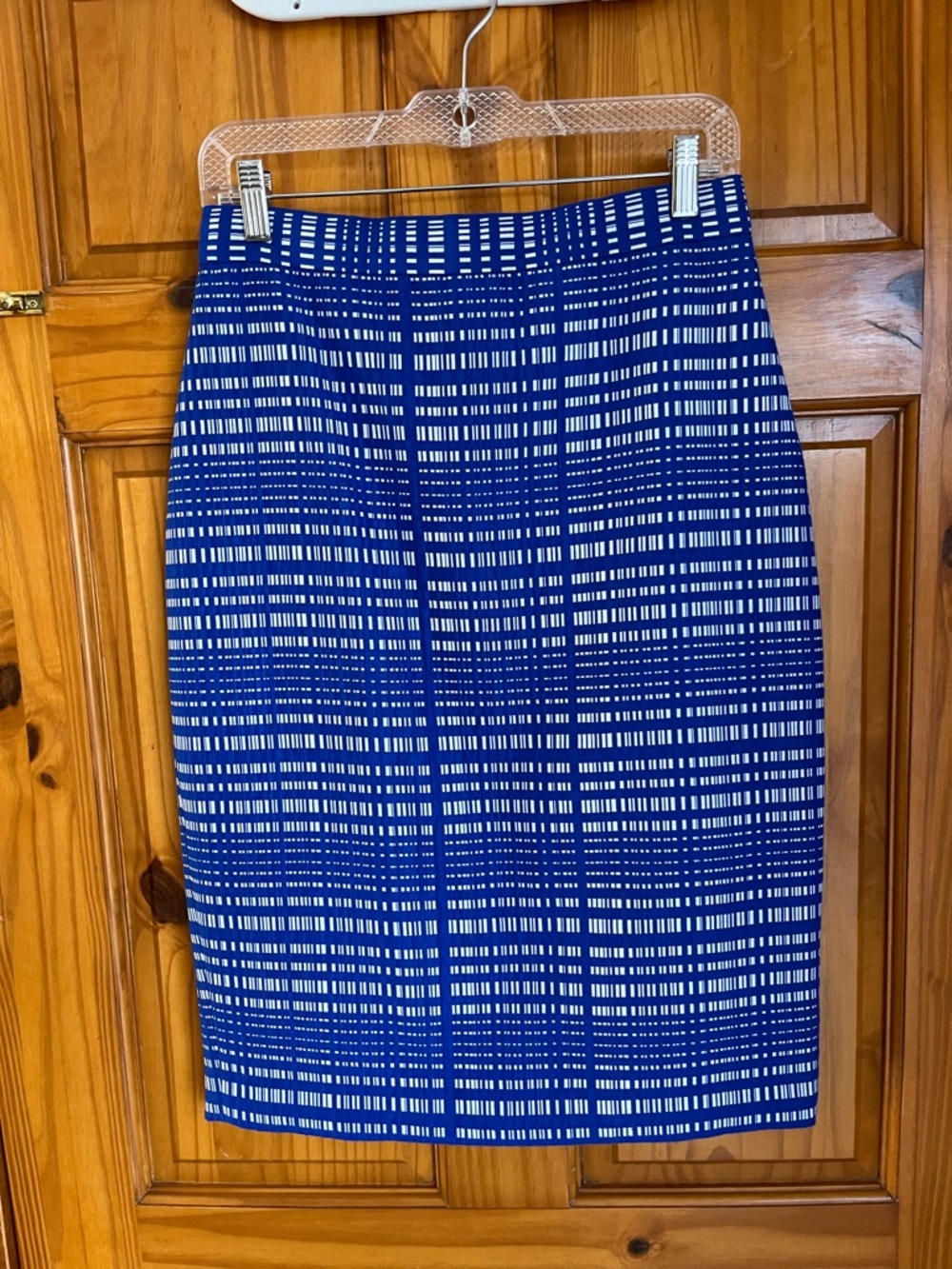 Banana Republic Blue & White Patterned Pencil Skirt